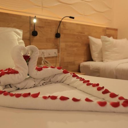 Hotel Shwe Gone Daing, Янгон Екстериор снимка