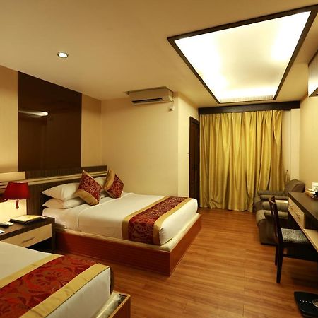 Hotel Shwe Gone Daing, Янгон Екстериор снимка