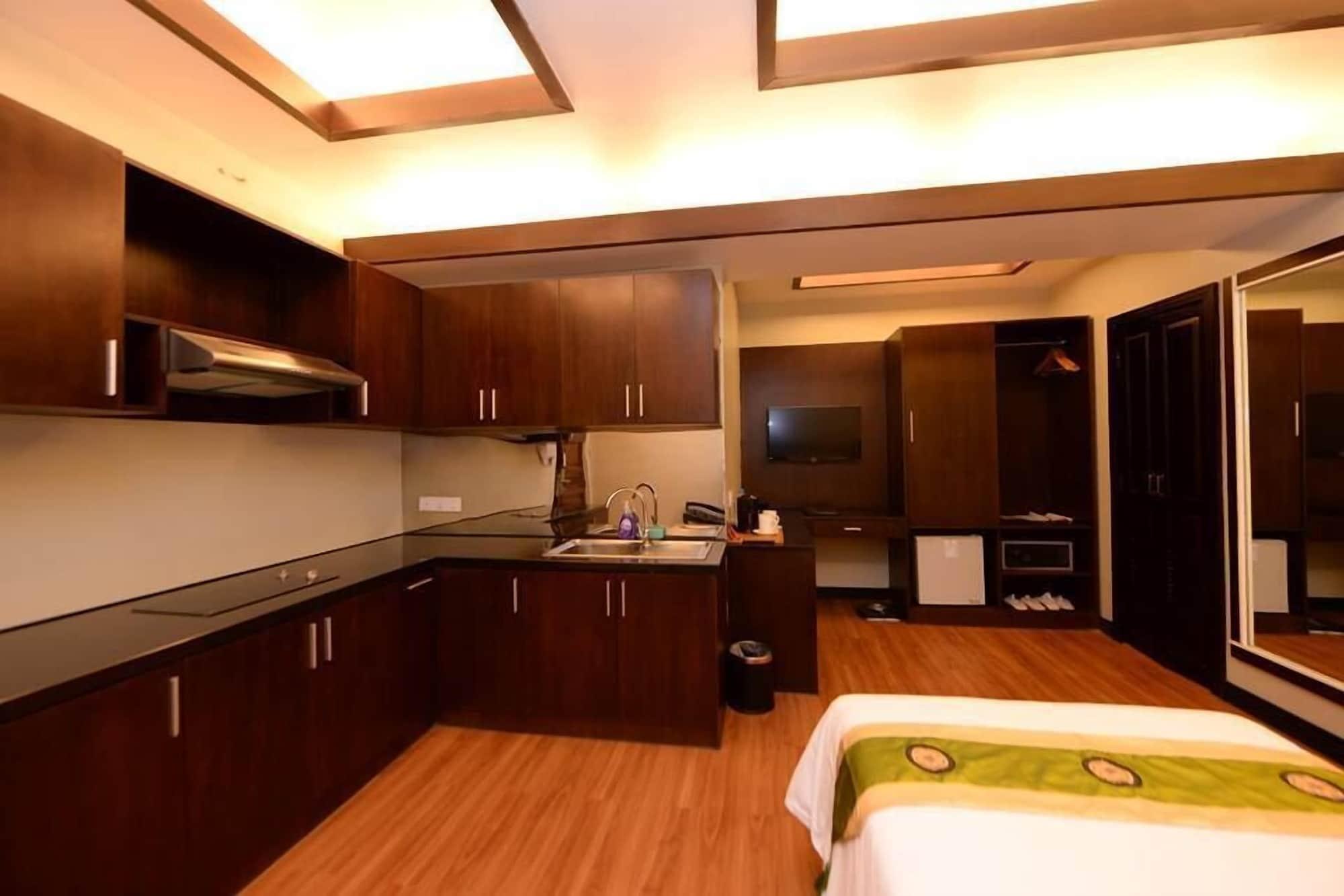 Hotel Shwe Gone Daing, Янгон Екстериор снимка