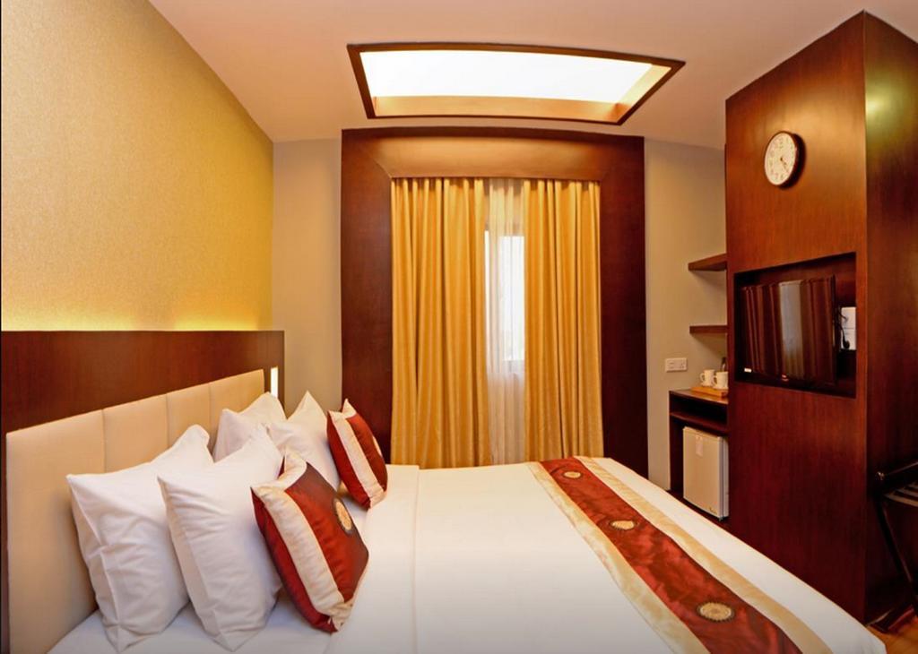 Hotel Shwe Gone Daing, Янгон Екстериор снимка