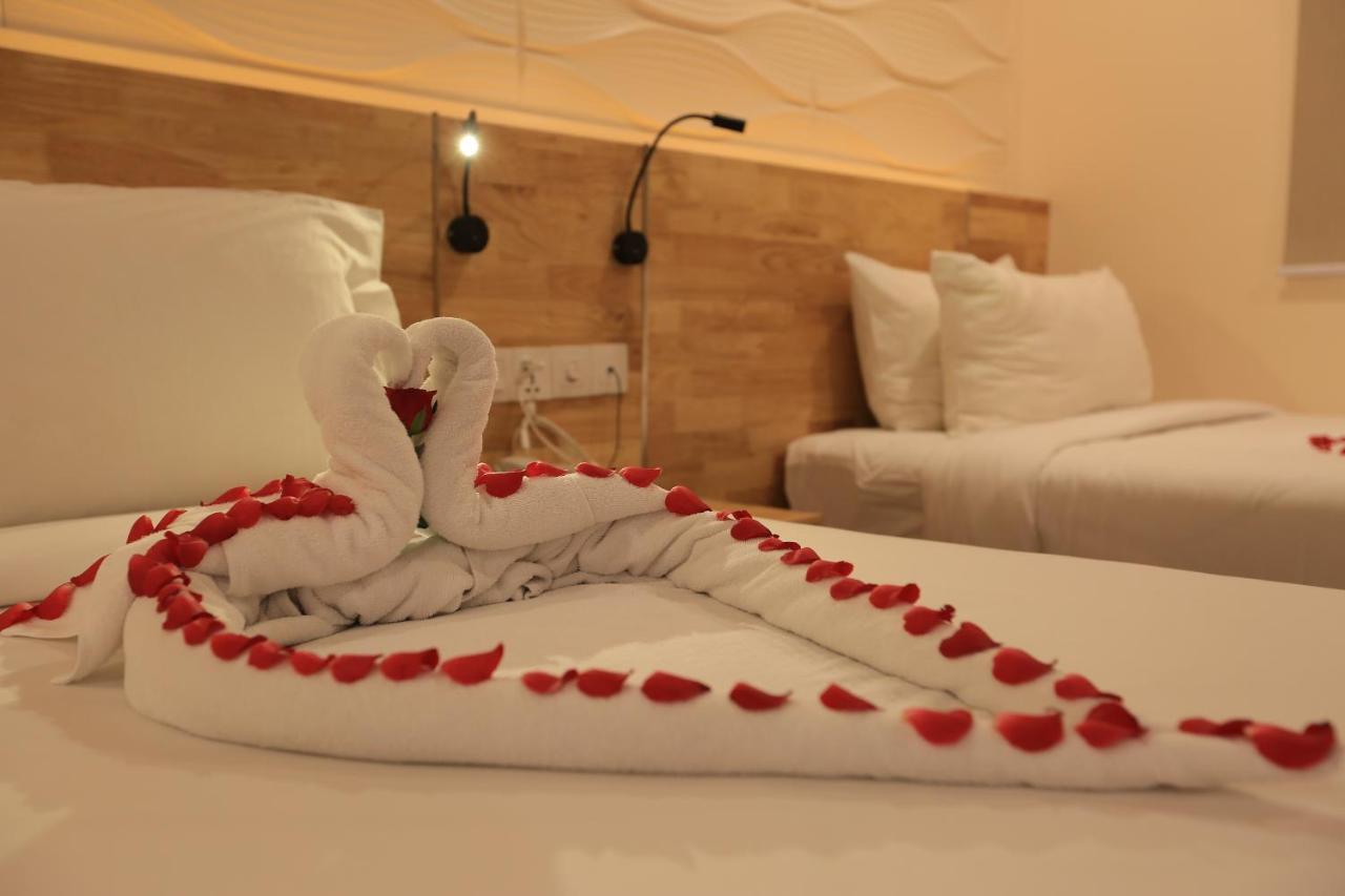 Hotel Shwe Gone Daing, Янгон Екстериор снимка